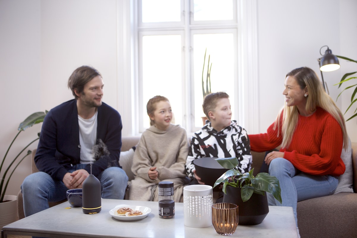 A family meeting around a table